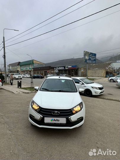 LADA Granta 1.6 МТ, 2020, битый, 125 000 км