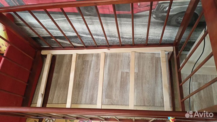 Детская кроватка с матрасом