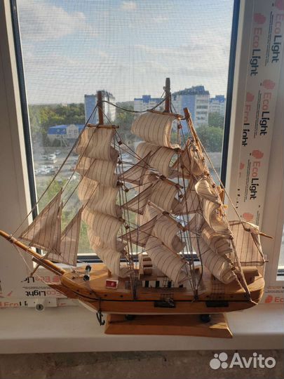 Деревянный корабль