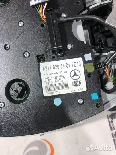 Плафон подсветки салона Mercedes E W211 M