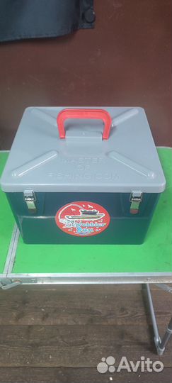 Ящик с приманками для спиннинга