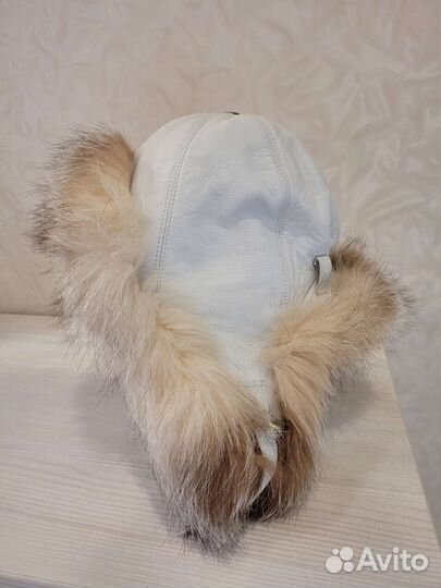 Женская шапка