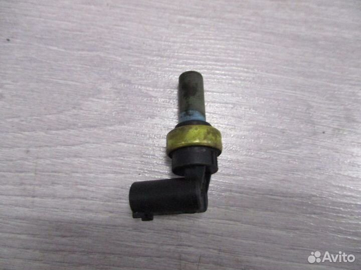 Датчик температуры двигателя Mercedes-Benz E-Class