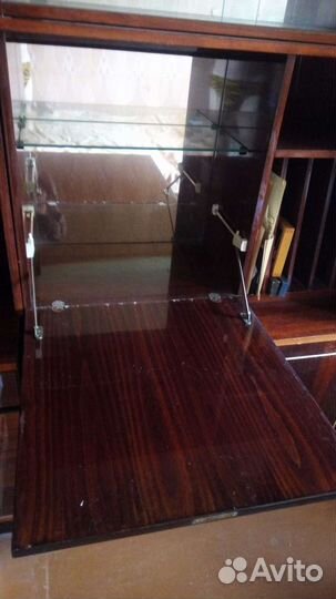 Сервант-бар