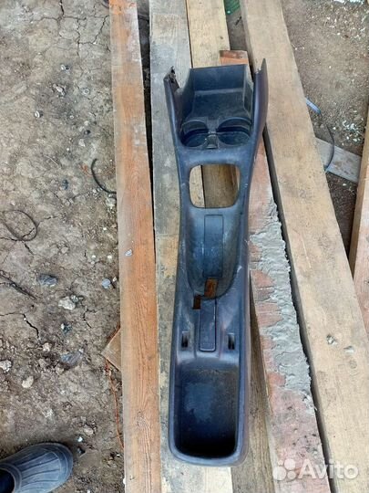 Центральная консоль Mazda familia