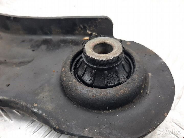 Рычаг передний правый Renault Scenic 2 рест. 2008