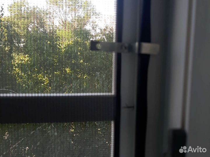 Антикошка - защитная сетка на окно