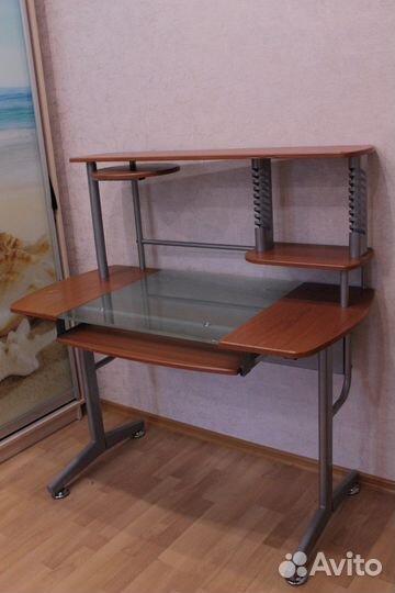 Письменный стол