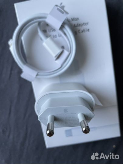 Зарядка для iPhone 20w с проводом Новая