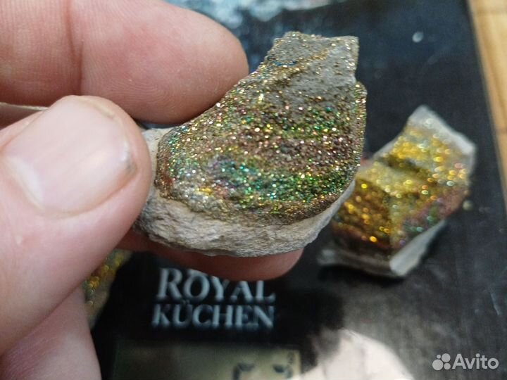 Радужный пирит