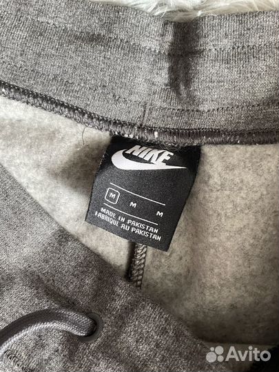 Спортивные штаны Nike