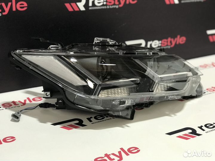 Фары Toyota Camry 55 11-17г Lambo Style