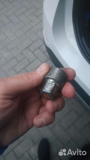 Продам секретку на BMW, оригинал