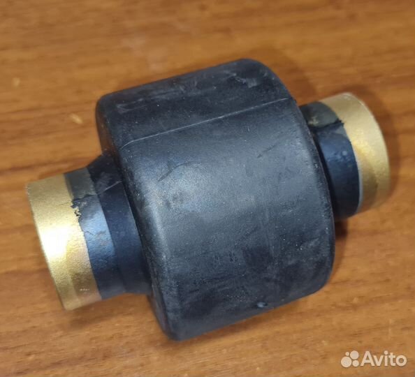 Втулка винта резиновая Yamaha 60-140, F70-140