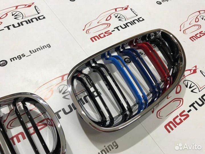 Ноздри BMW 5 серии е60 хром обод с триколором