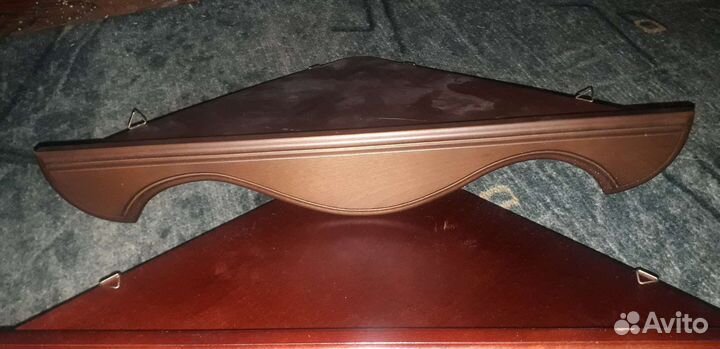 Полка навесная угловая