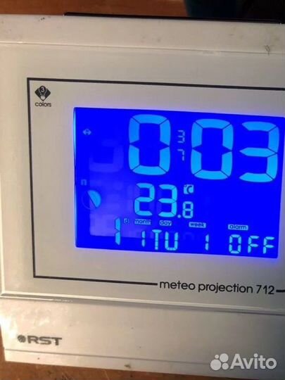 Часы с проектором