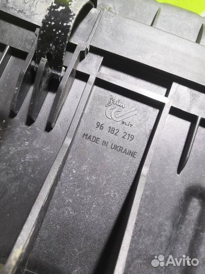 Корпус воздушного фильтра Шевроле Ланос