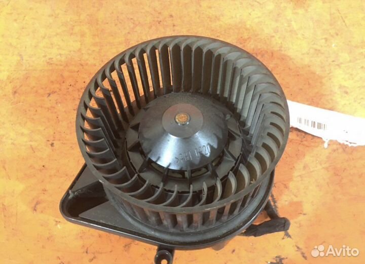 Мотор печки audi a4 8e 2004 год