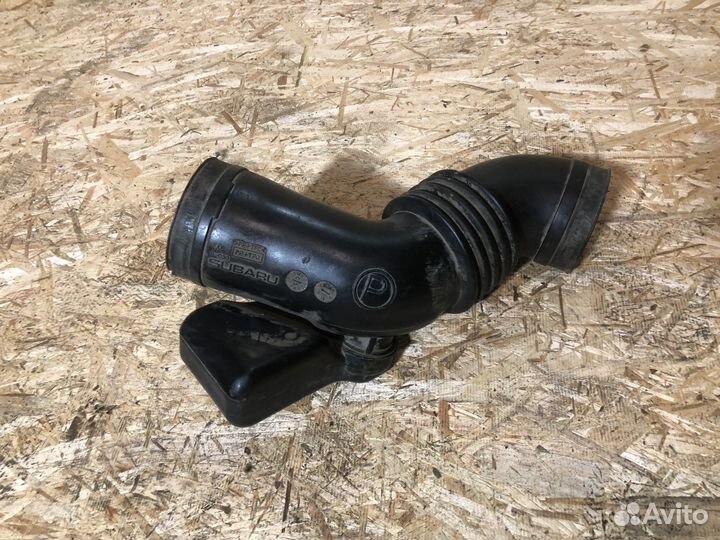 Патрубок воздушного фильтра Subaru Tribeca B9 2005