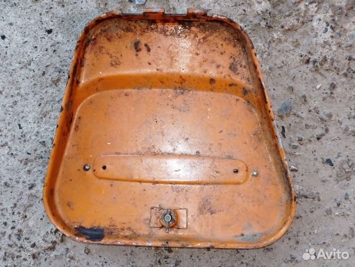 Крышка бардачка иж юпитер/планета 5