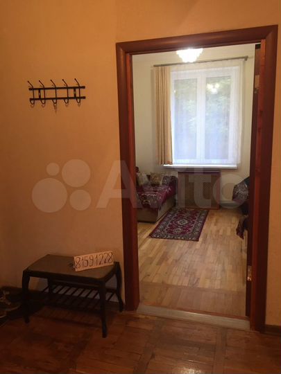 3-к. квартира, 70 м², 1/3 эт.