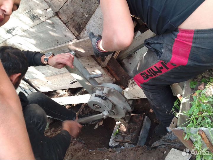 Бригада строителей