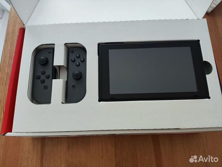 Nintendo switch V2, аксессуары и игра