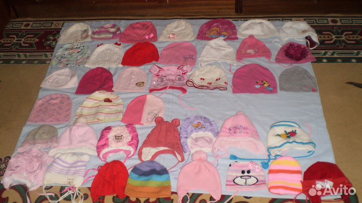 Шапки,шлемы,шарфы,варежки,носки