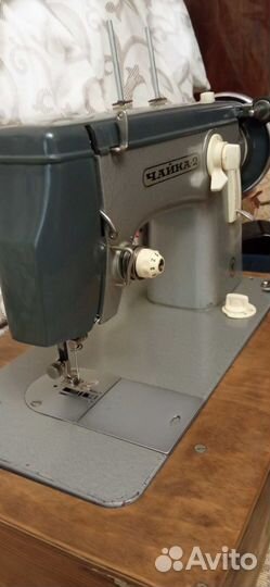 Швейная машина Чайка-2