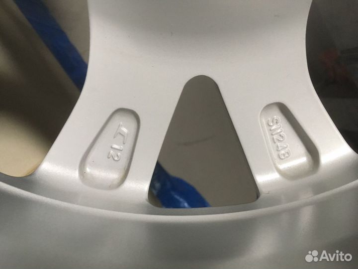 Оригинал toyota ленд крузер 200