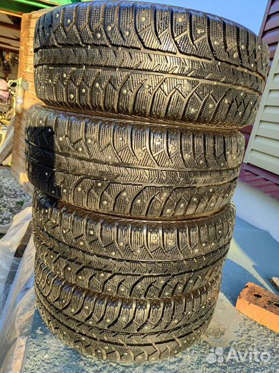 Bridgestone Ice Cruiser 7000 195/60 R15 88T