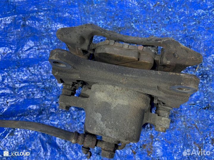 Суппорт на toyota vista ardeo SV50 3sfse