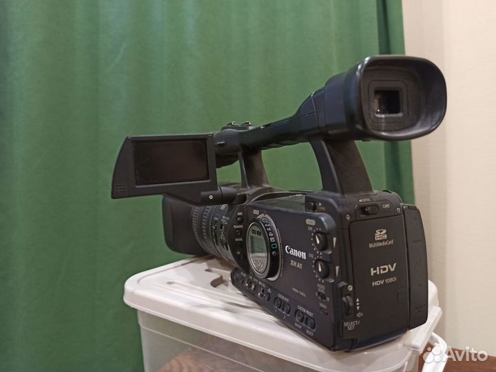 Видеокамера Canon XH A1