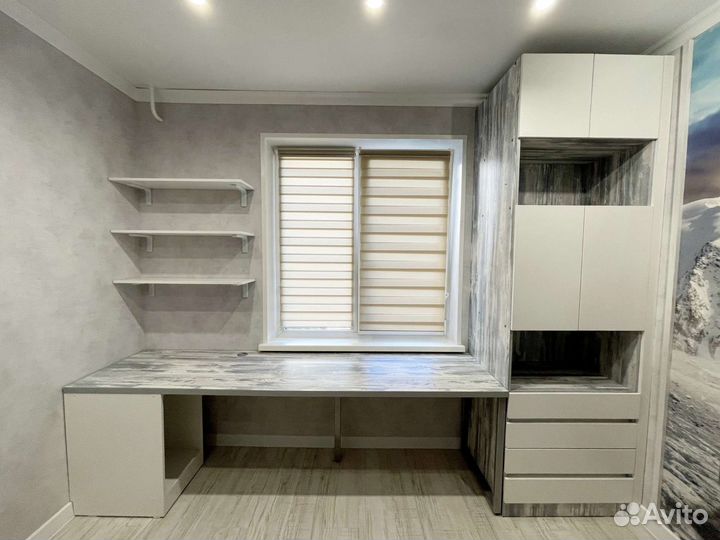 Рабочая зона у окна