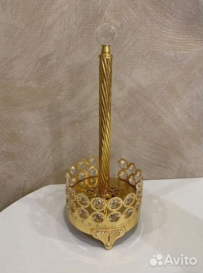 Держатель для бумажных полотенец с камнями