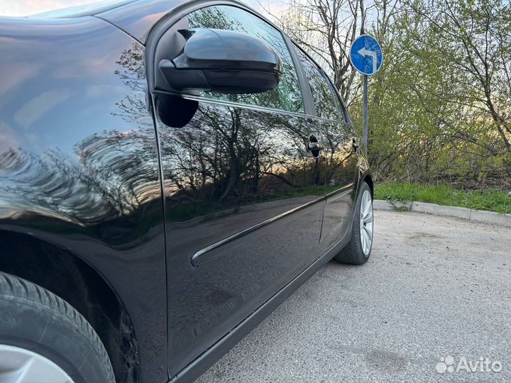 Volkswagen Golf 2.0 МТ, 2004, 250 000 км