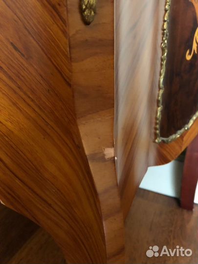 Шкаф витрина бу