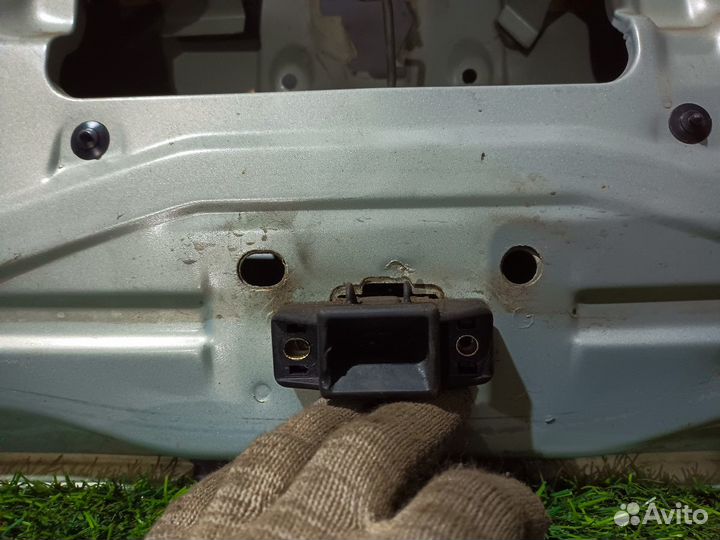 Замок багажника Renault Clio