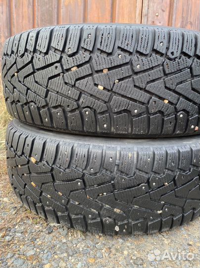 Pirelli Ice Zero 215/55 R17