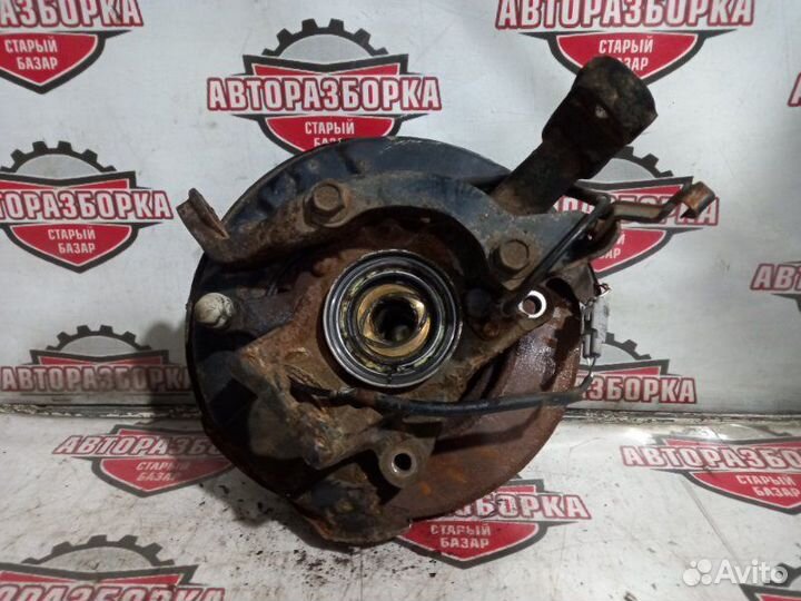 Ступица передняя правая Toyota Hiace KZH116 1KZ-TE