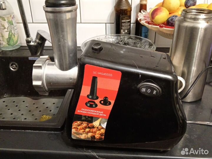 Электромясорубка scarlett