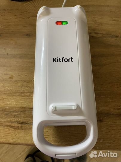 Электровафельница kitfort