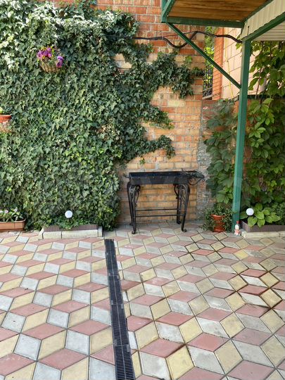 Комната 45 м² в 2-к., 2/2 эт.