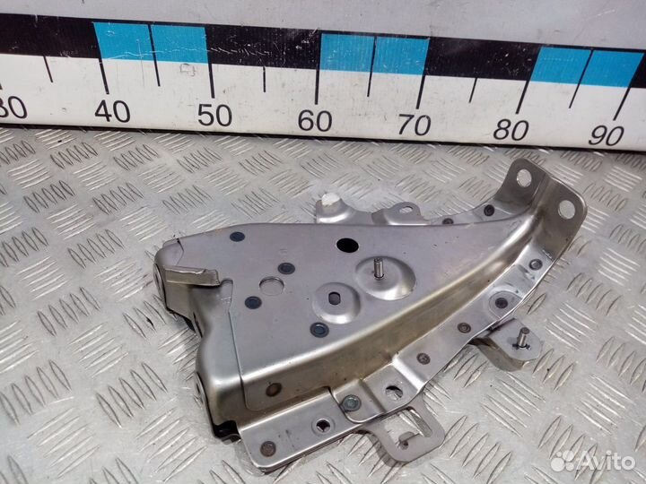 Б/У Усилитель передней стойки правый#001