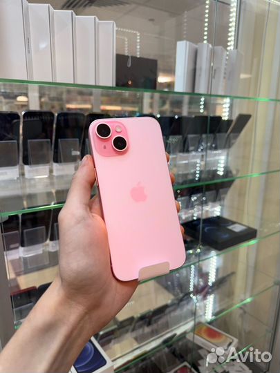 iPhone 15, 256 ГБ