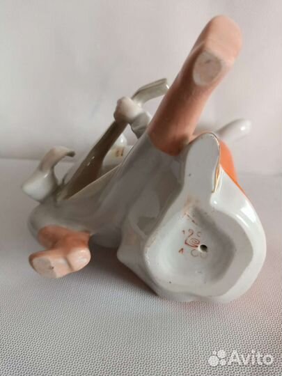 Статуэтки фарфоровые СССР