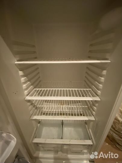 Холодильник indesit