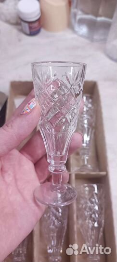 Рюмки на ножке