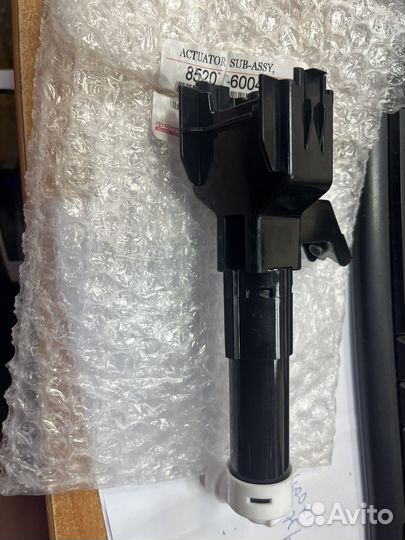 Омыватель фары правый Тойота